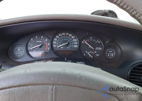 2003 Buick Regal Gs z USA, uszkodzony, nr VIN 2G4WF521031210470